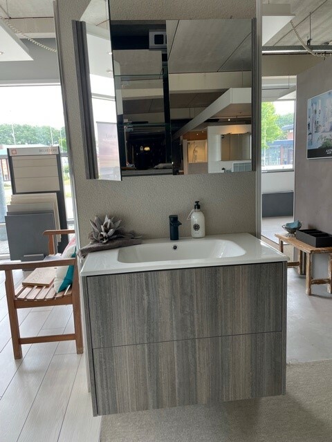 Showroomopruiming BTB Meubel Foto 1