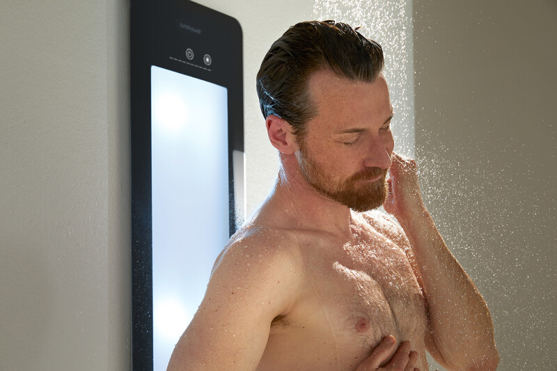 Sunshower ONEPLUS_L_Black_model_halfbody_UV_05_0183